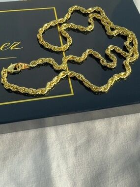 San Tropez Collezioni 14KGP Rope Chain Necklace Gold Tone Classic 22.5”